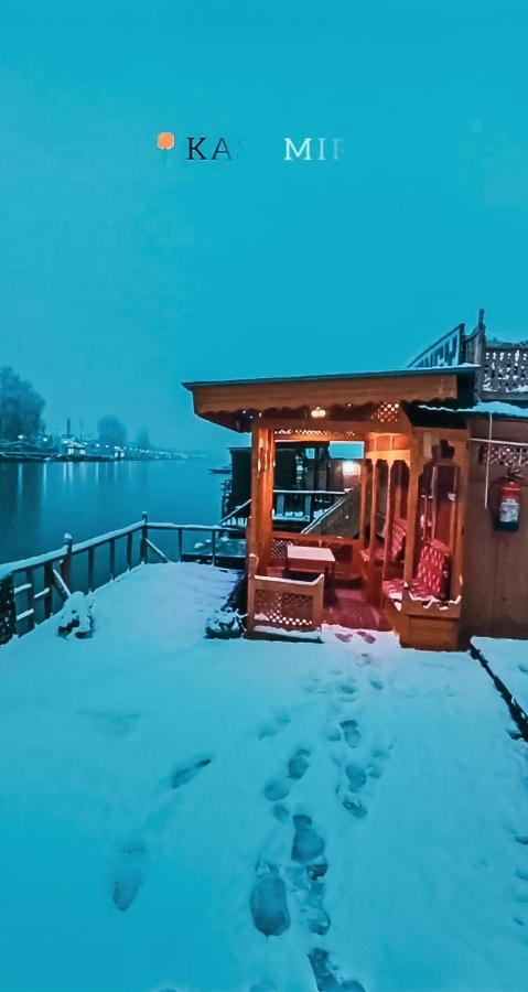Hb Nancy Group Of Houseboats Hotel Srīnagar Eksteriør billede